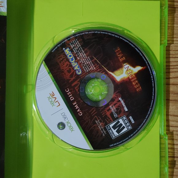 Resident Evil 5 XBOX 360 game (CIB) - Picture 2 of 5